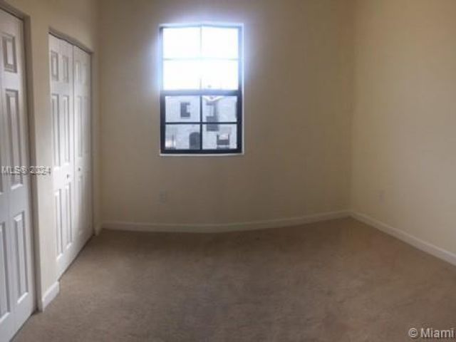 Home for rent at 11495 SW 248th Ln 0 - photo 5474493