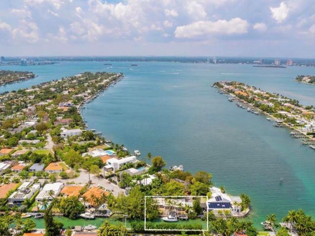 Home for sale at 1135 N Biscayne Point Rd - photo 5475398