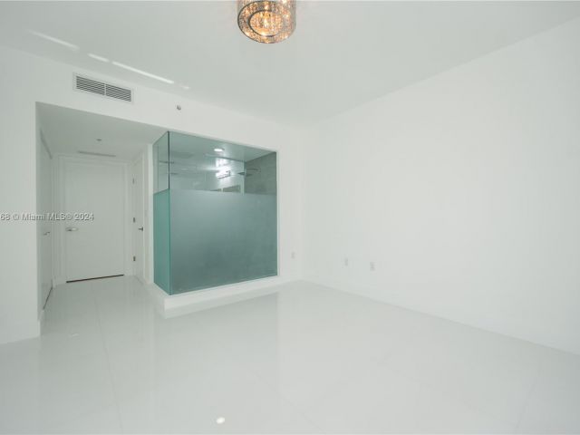 Apartment for rent  Unit #3411 - photo 5476918