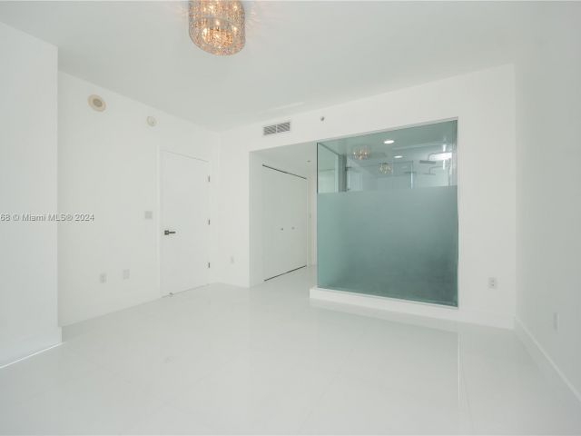 Apartment for rent  Unit #3411 - photo 5476919