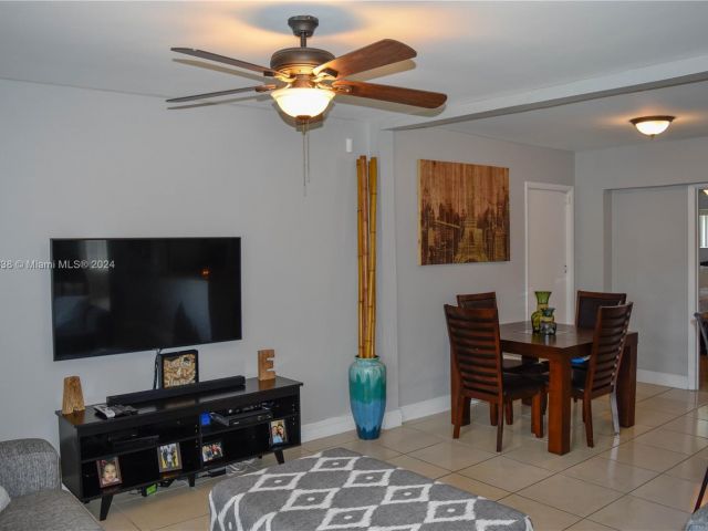 Home for rent at 1001 NE 166th St 0 - photo 5484614