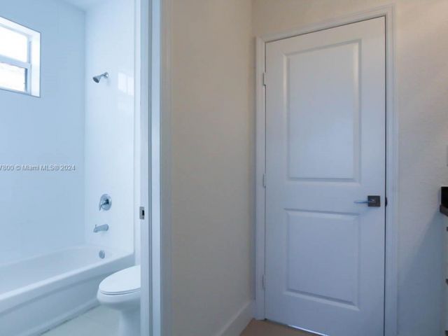 Home for rent at 15611 SW 11th Ter - photo 5474826