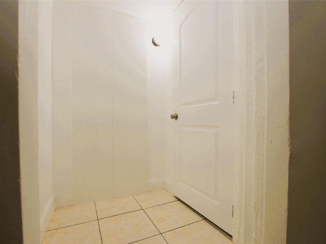 Home for rent at 1545 NW 15th Ter - photo 5474045