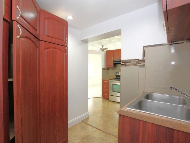 Home for rent at 1545 NW 15th Ter - photo 5474047