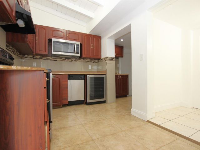 Home for rent at 1545 NW 15th Ter - photo 5474054