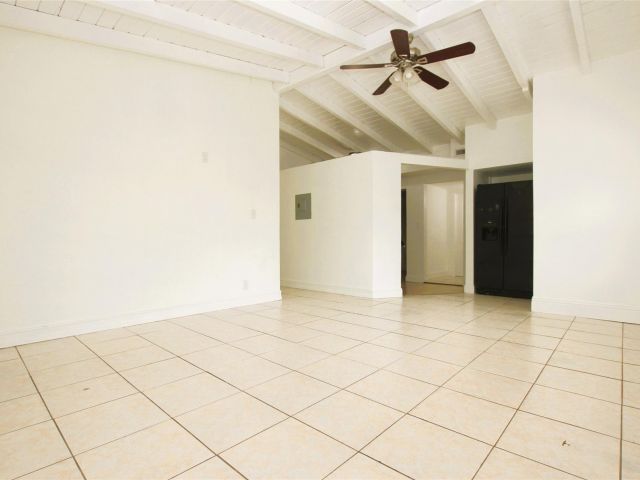 Home for rent at 1545 NW 15th Ter - photo 5474059