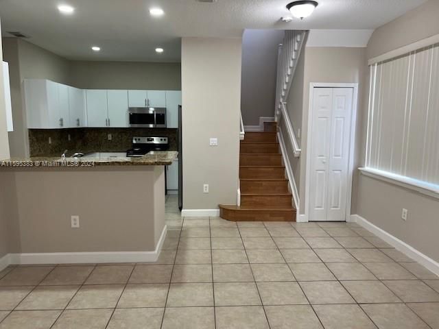 Home for rent at 3124 NW 100th Ct 3124 - photo 5475135