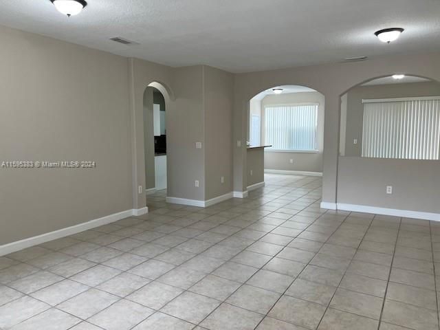 Home for rent at 3124 NW 100th Ct 3124 - photo 5475140