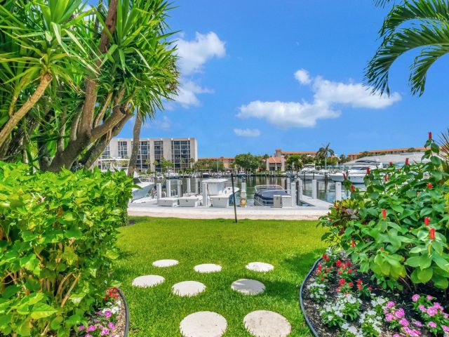 Home for sale at 2677 N Ocean Boulevard Th22 - photo 5496103