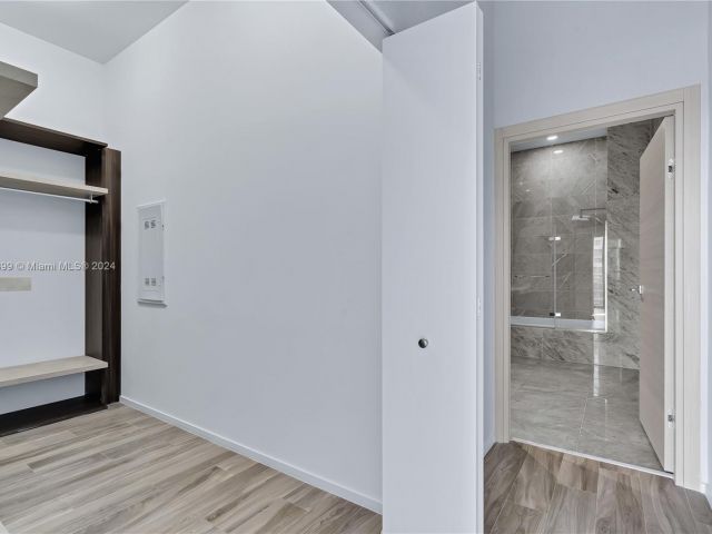 Apartment for sale  Unit #PH5601 - photo 5476504