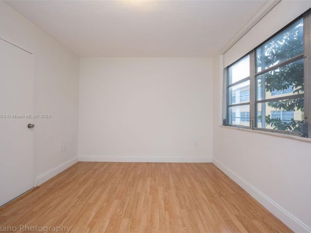 Home for rent at 9455 Bay Harbor Ter 4S - photo 5475489