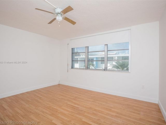 Home for rent at 9455 Bay Harbor Ter 4S - photo 5475496