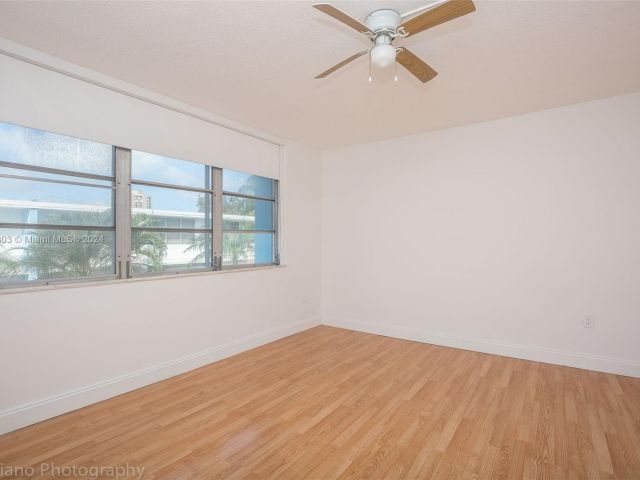 Home for rent at 9455 Bay Harbor Ter 4S - photo 5475498