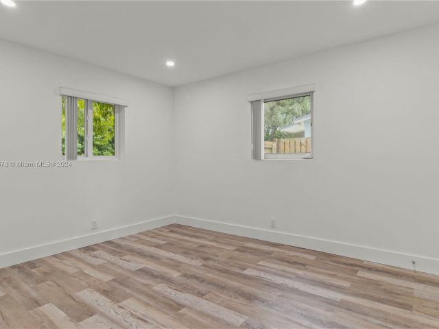 Home for sale at 3201 SW 9th Ave - photo 5475556