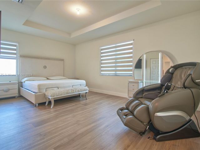 Home for sale at 10218 NW 76th Ter - photo 5478651