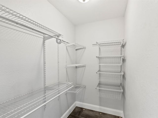 Home for rent at 915 N 31st Rd - photo 5475943