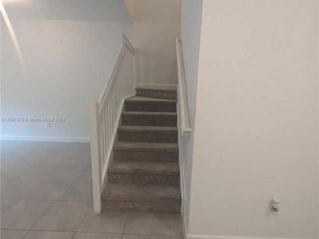 Home for rent at 235 SW 159th Ter 235 - photo 5476448