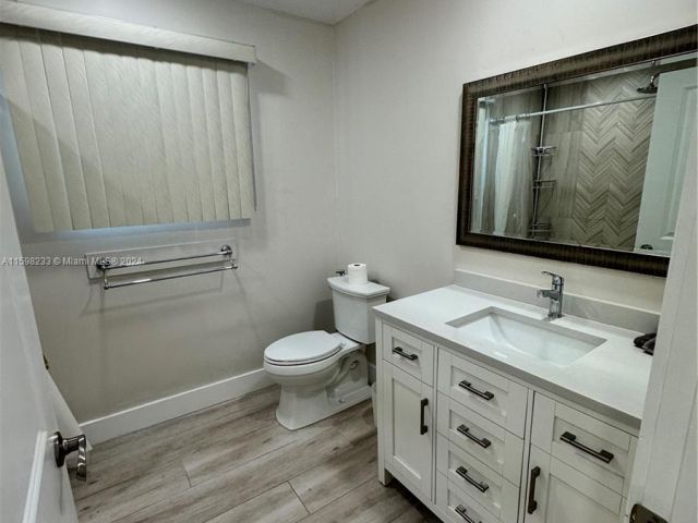 Home for rent at 2726 SW 19th Ter - photo 5476814