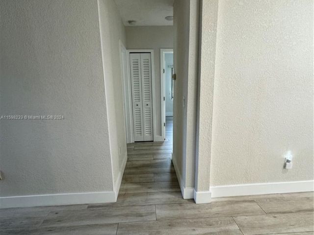 Home for rent at 2726 SW 19th Ter - photo 5476824