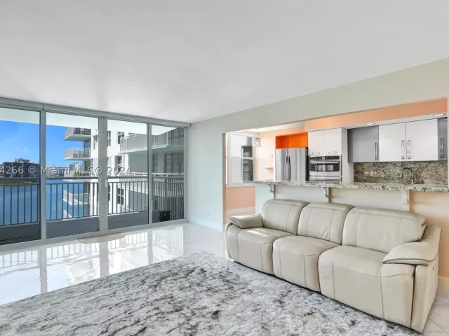 2-bedroom condo for sale in Sunny Isles Beach - 301 174th St 1701 - MondialRealty