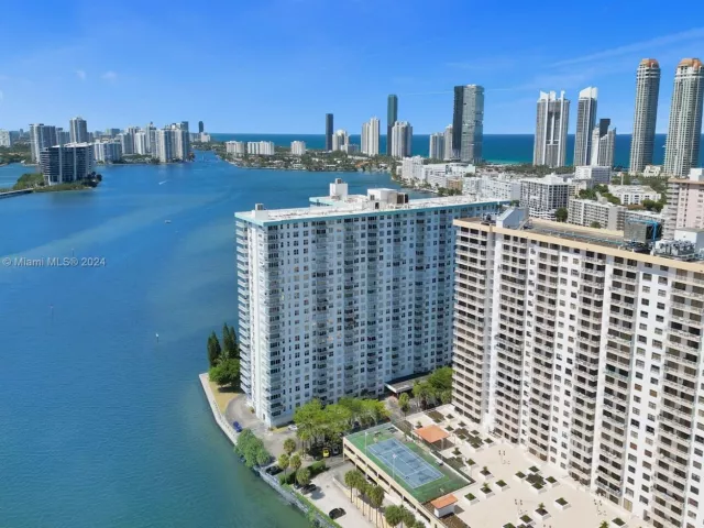 Apartment for sale  Unit #1701 - photo 5481843