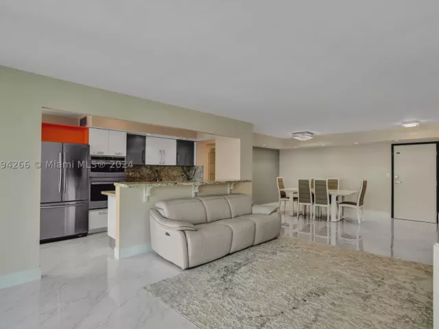 2-bedroom condo for sale in Sunny Isles Beach - 301 174th St 1701 - MondialRealty