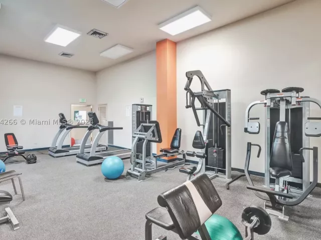 2-bedroom condo for sale in Sunny Isles Beach - 301 174th St 1701 - MondialRealty