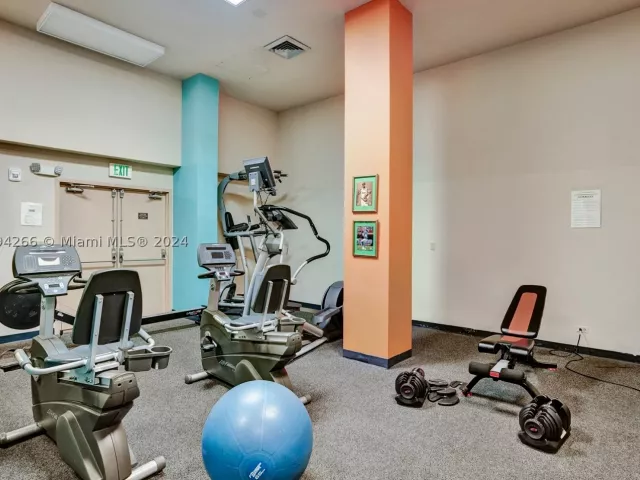 2-bedroom condo for sale in Sunny Isles Beach - 301 174th St 1701 - MondialRealty