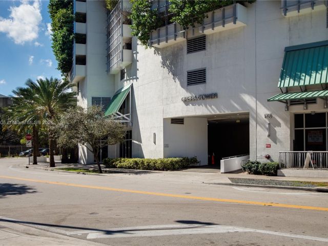 1-bedroom condo for rent in Miami - 1750 N Bayshore Dr 3512 - MondialRealty