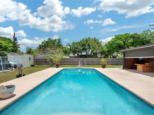 Home for sale at 18555 SW 295th Ter - photo 5479618