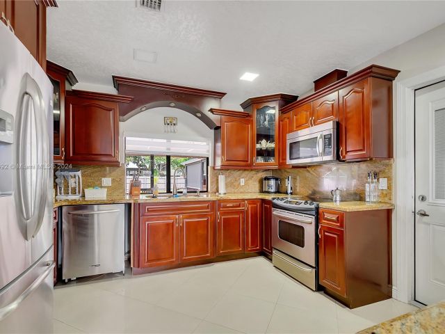 Home for sale at 18555 SW 295th Ter - photo 5479628