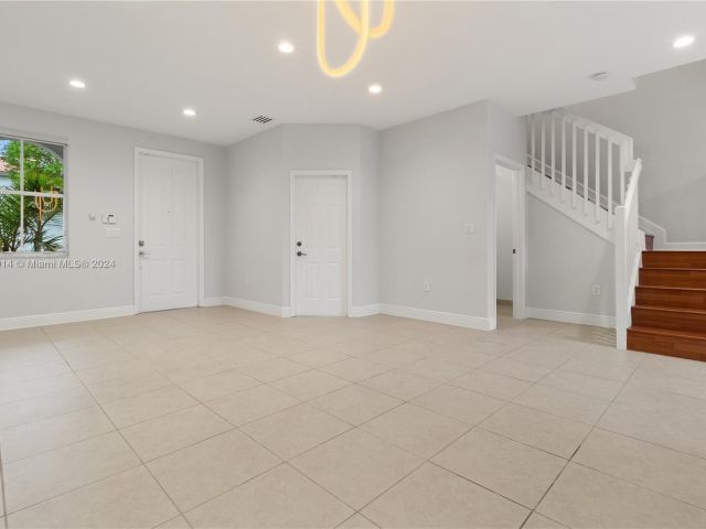 Home for sale at 10727 NW 80th Ln 10727 - photo 5480717