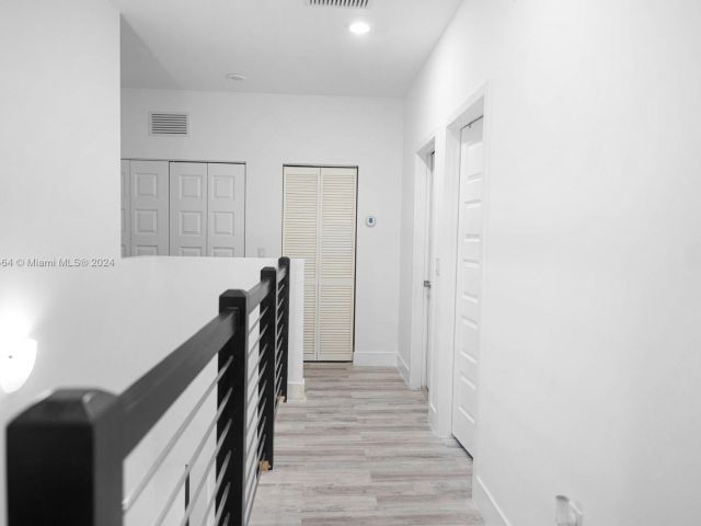 Home for rent at 8005 NW 104th Ct 8005 - photo 5480695