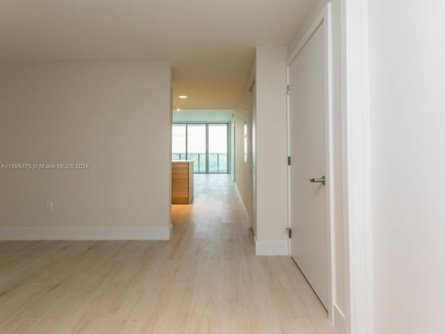 Apartment for sale  Unit #1103 - photo 5482901