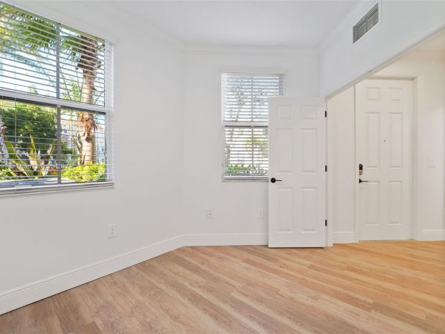 Home for rent at 10170 SW 7th St 14-106 - photo 5479797