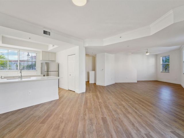 Home for rent at 10170 SW 7th St 14-106 - photo 5479812