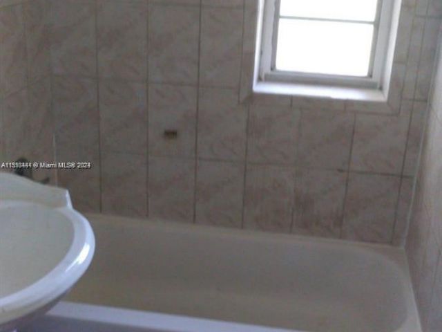 Home for rent at 13845 NW 5th Ave - photo 5479748