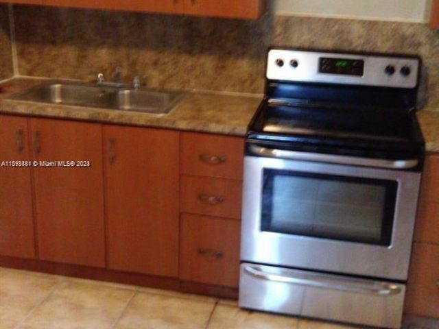 Home for rent at 13845 NW 5th Ave - photo 5479751