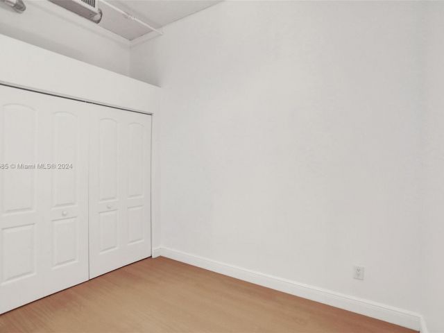 Apartment for sale  Unit #520 - photo 5482977