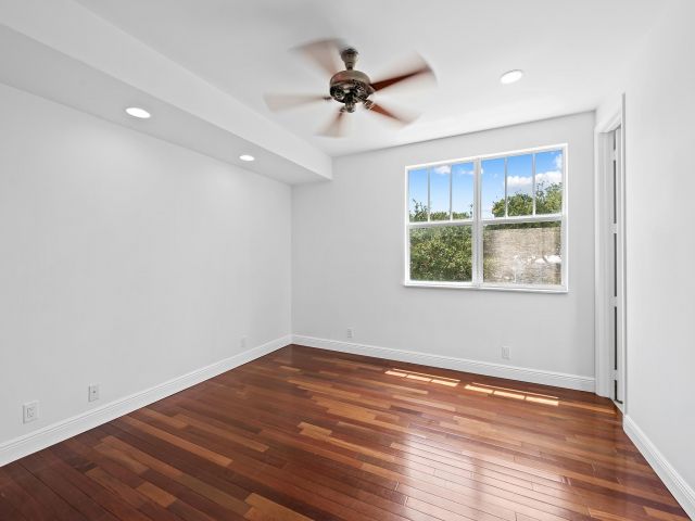 Home for sale at 1301 SW 8th Ave 1301 - photo 5481480