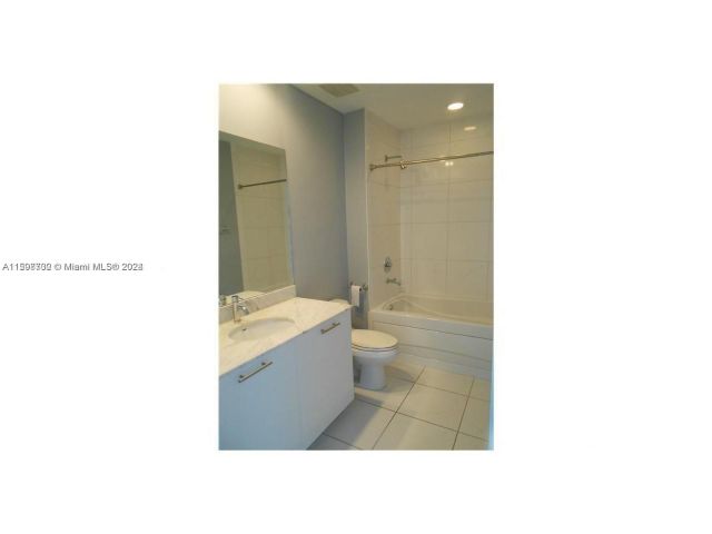 Apartment for rent  Unit #4502 - photo 5490902