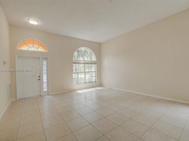 Home for rent at 1631 NW 144th Way - photo 5487925