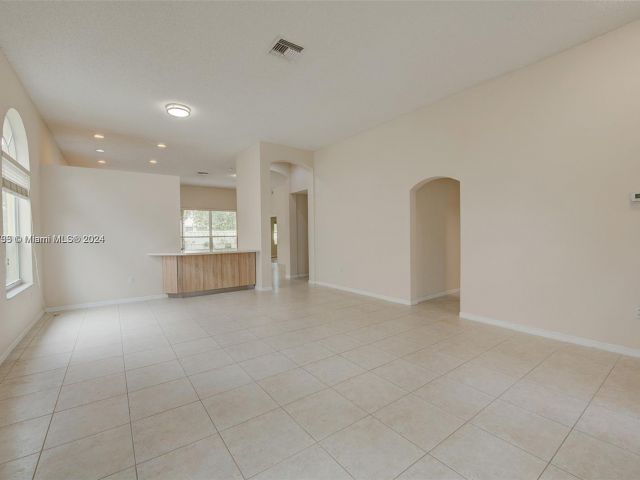 Home for rent at 1631 NW 144th Way - photo 5487928