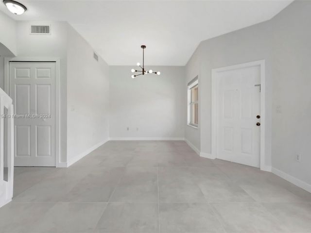 Home for rent at 11438 NW 62nd Ter 220 - photo 5482492