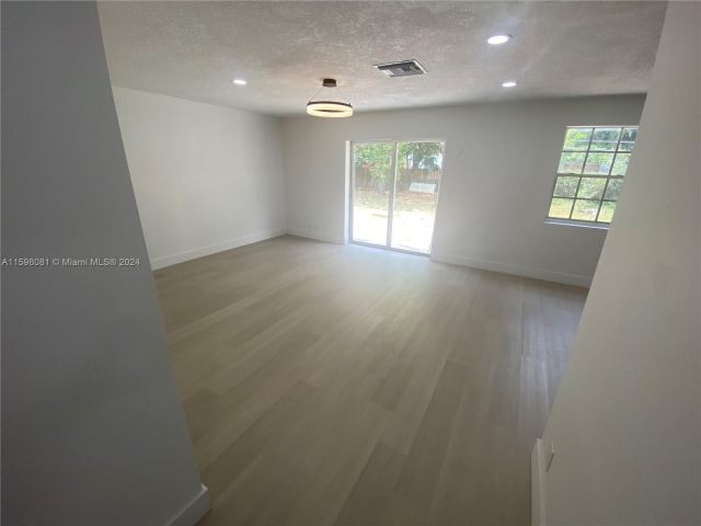 Home for sale at 1436 NW 19th St - photo 5484948