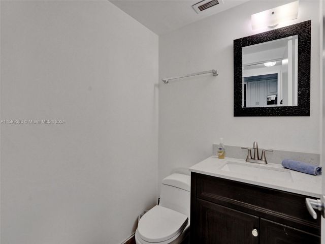 Apartment for rent  Unit #520 - photo 5491155