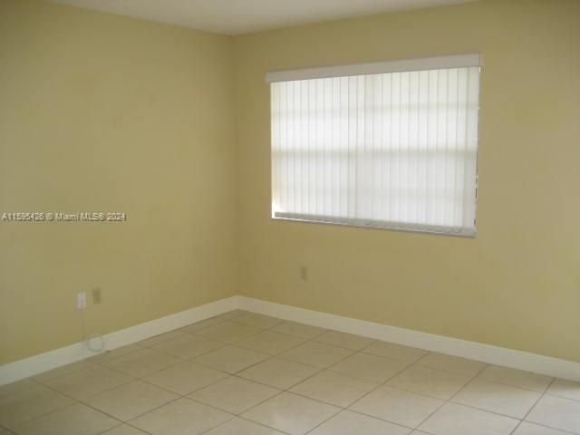 Home for rent at 9615 SW 36 ST - photo 5485231