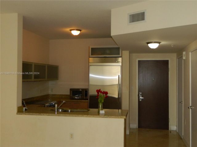 Apartment for rent  Unit #1003 - photo 5485323