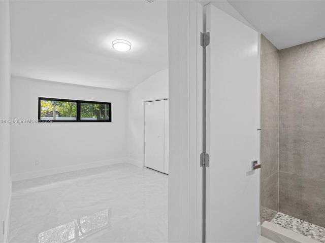 Home for rent at 1341 SW 43rd Ave - photo 5485420