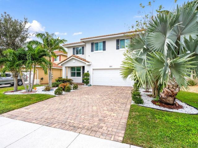 Home for sale at 821 Palm Tree Ln - photo 5512792